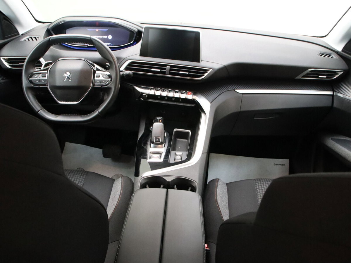 Peugeot 5008 BlueHDi 130 S&S Allure (11)