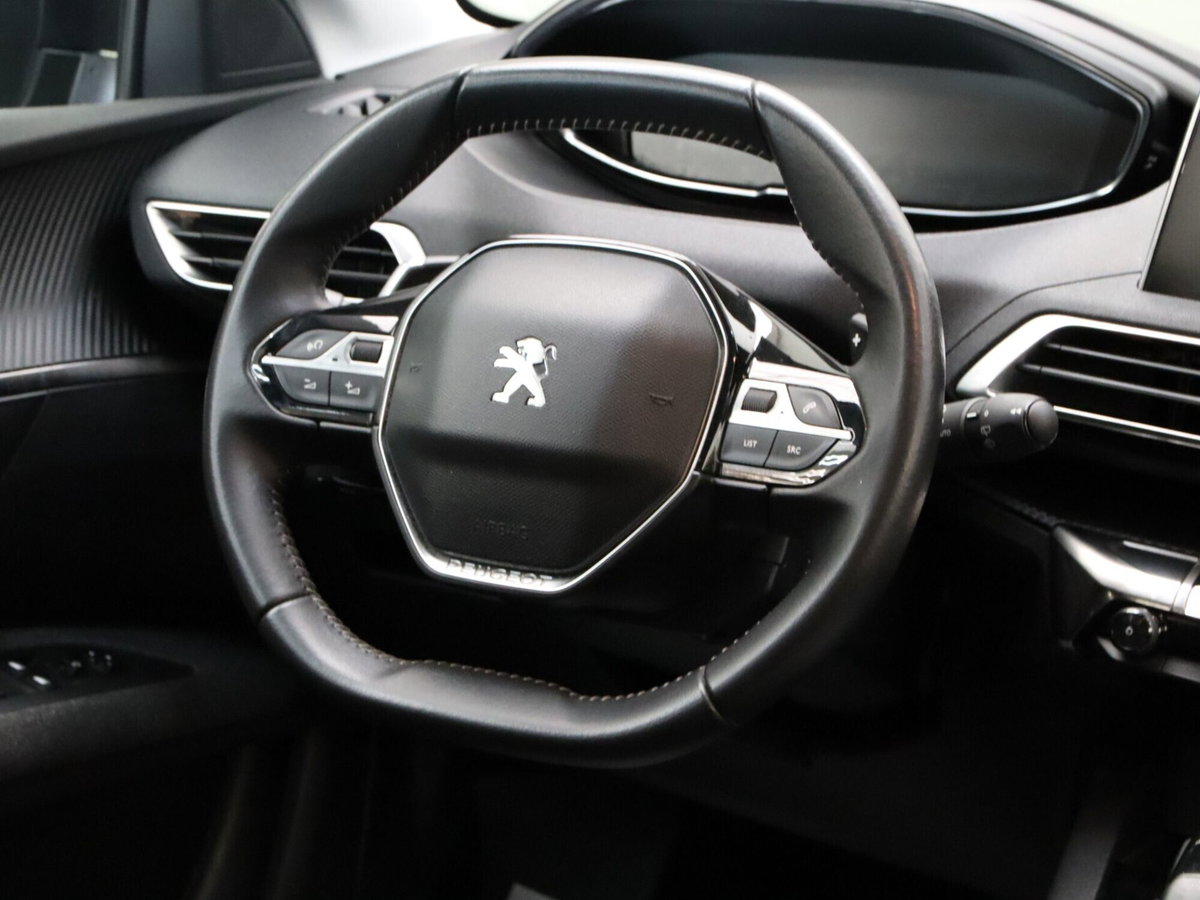 Peugeot 5008 BlueHDi 130 S&S Allure (12)