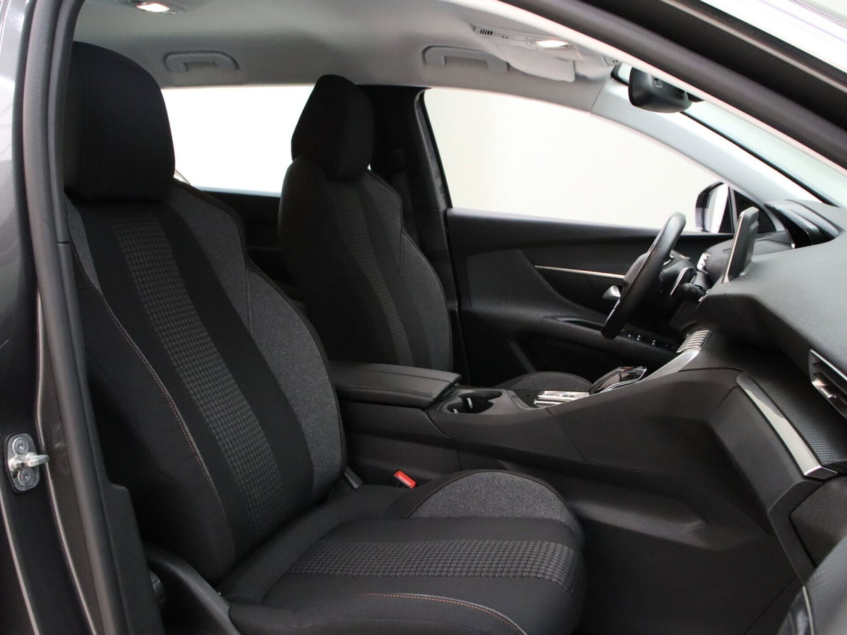 Peugeot 5008 BlueHDi 130 S&S Allure (17)