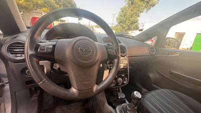 Opel Corsa 1.3 CDTI 95CV F.AP. 5 porte Cosmo (14)