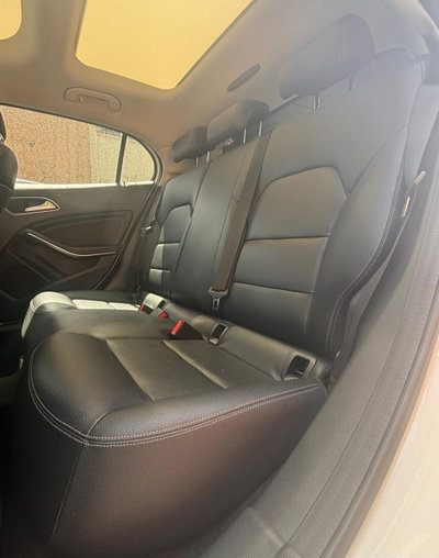 Mercedes-Benz GLA SUV 200 d Automatic 4Matic Premium (10)