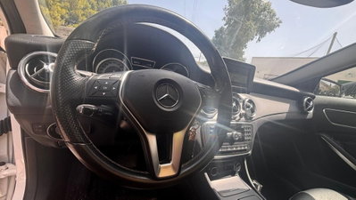 Mercedes-Benz GLA SUV 200 d Automatic 4Matic Premium (14)