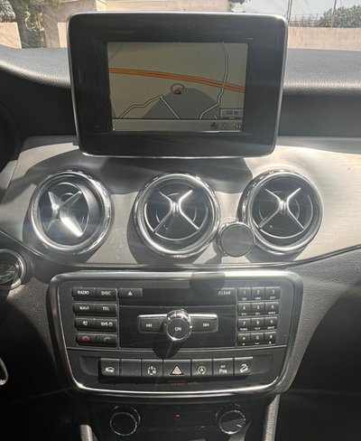 Mercedes-Benz GLA SUV 200 d Automatic 4Matic Premium (17)