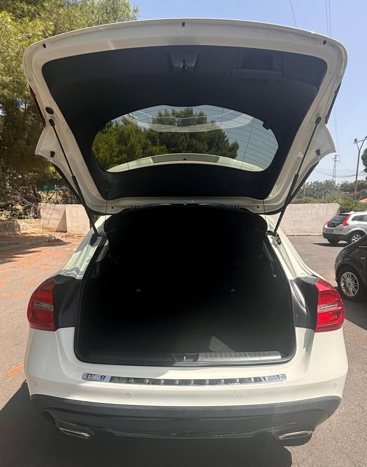 Mercedes-Benz GLA SUV 200 d Automatic 4Matic Premium (5)