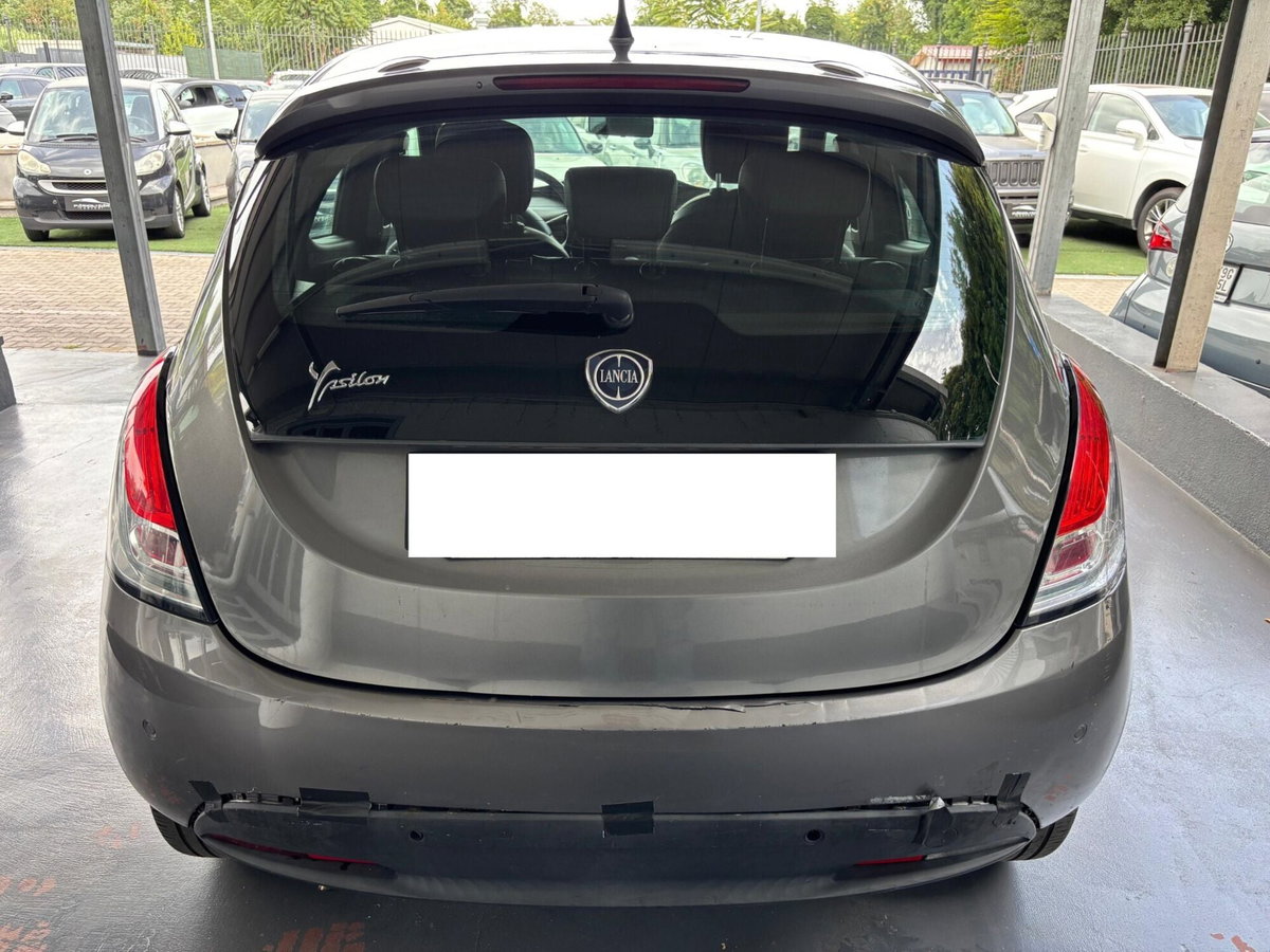 Lancia Ypsilon 0.9 TwinAir 85 CV 5 porte S&S DFN Platinum (5)