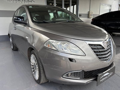 Lancia Ypsilon 0.9 TwinAir 85 CV 5 porte S&S DFN Platinum (8)