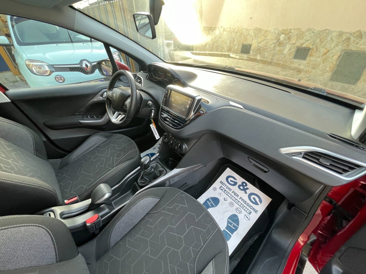 Peugeot 2008 100 Active (14)