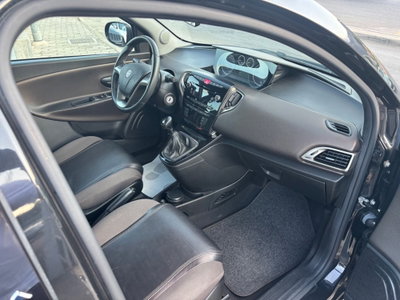 Lancia Ypsilon 1.3 MJT 16V 95 CV 5 porte S&S Gold (13)