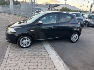 Lancia Ypsilon 1.3 MJT 16V 95 CV 5 porte S&S Gold (2)