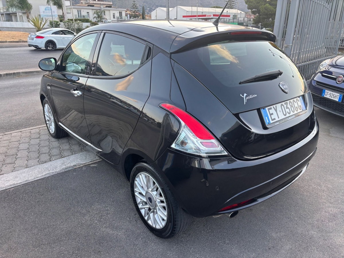 Lancia Ypsilon 1.3 MJT 16V 95 CV 5 porte S&S Gold (8)