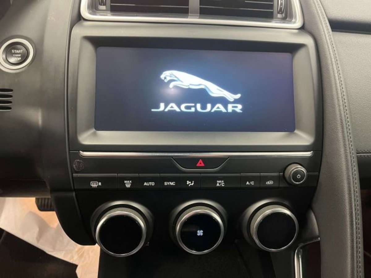 Jaguar E-Pace 2.0 AWD aut. (13)