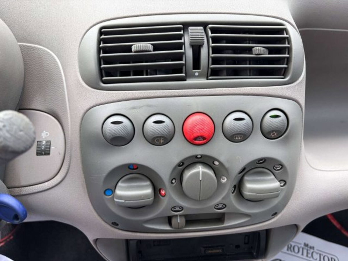 Fiat Seicento 1.1i cat Clima (7)