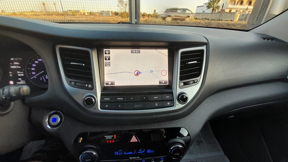 Hyundai Tucson 1.7 CRDi XPossible (9)