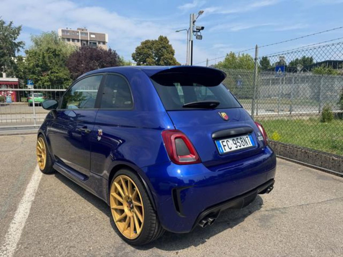 Abarth 595 595 1.4 Turbo T-Jet 160 CV Yamaha Factory Racing (5)