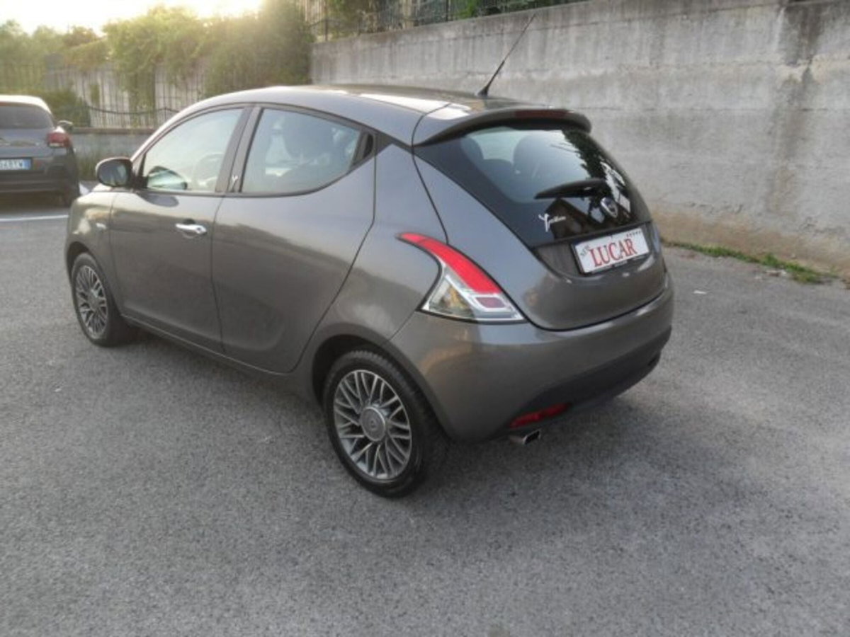 Lancia Ypsilon 1.3 MJT 16V 95 CV 5 porte S&S Platinum (5)