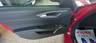 Alfa Romeo Giulia 2.2 Turbodiesel 190 CV AT8 Sprint (10)
