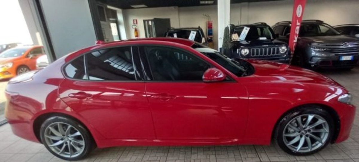 Alfa Romeo Giulia 2.2 Turbodiesel 190 CV AT8 Sprint (2)