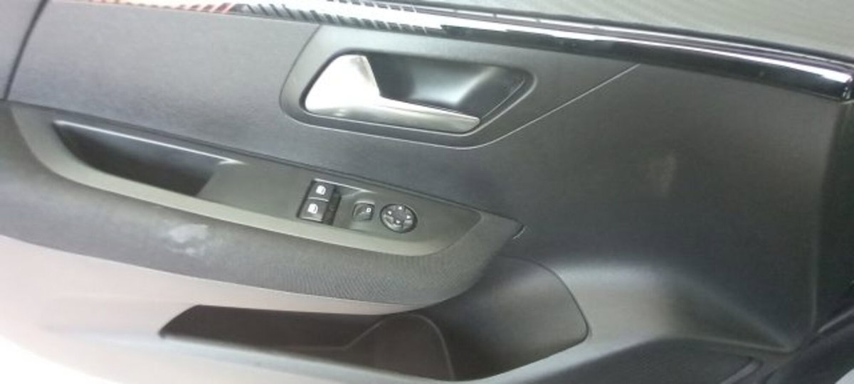 Peugeot 208 1.2 puretech Active s&s 100cv (16)