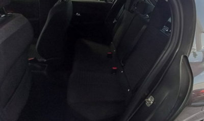 Peugeot 208 1.2 puretech Active s&s 100cv (9)
