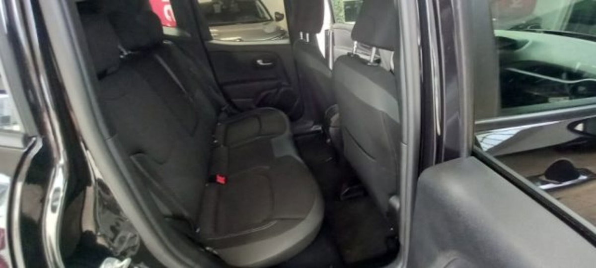 Jeep Renegade 1.3 T4 190CV PHEV 4xe AT6 Limited (9)