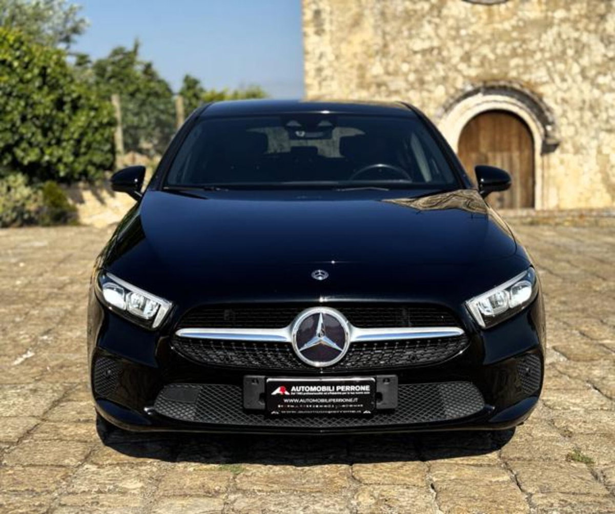 Mercedes-Benz Classe A Sedan 180 d Automatic 4p. Sport (14)