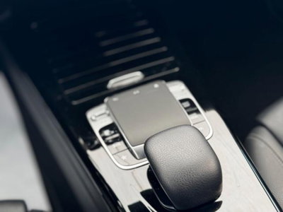 Mercedes-Benz Classe A Sedan 180 d Automatic 4p. Sport (19)