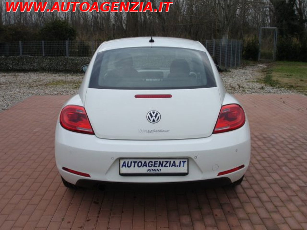 Volkswagen Maggiolino 1.6 TDI Design (7)
