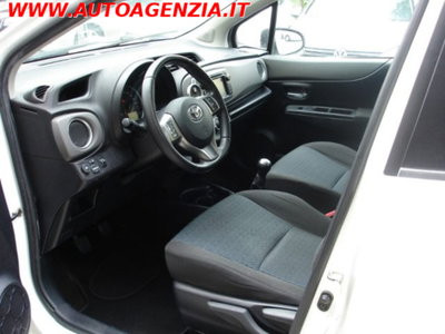 Toyota Yaris 1.0 5 porte Now GPL (10)