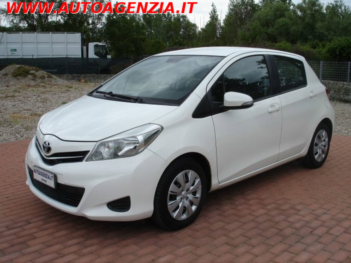 Toyota Yaris 1.0 5 porte Now GPL (3)
