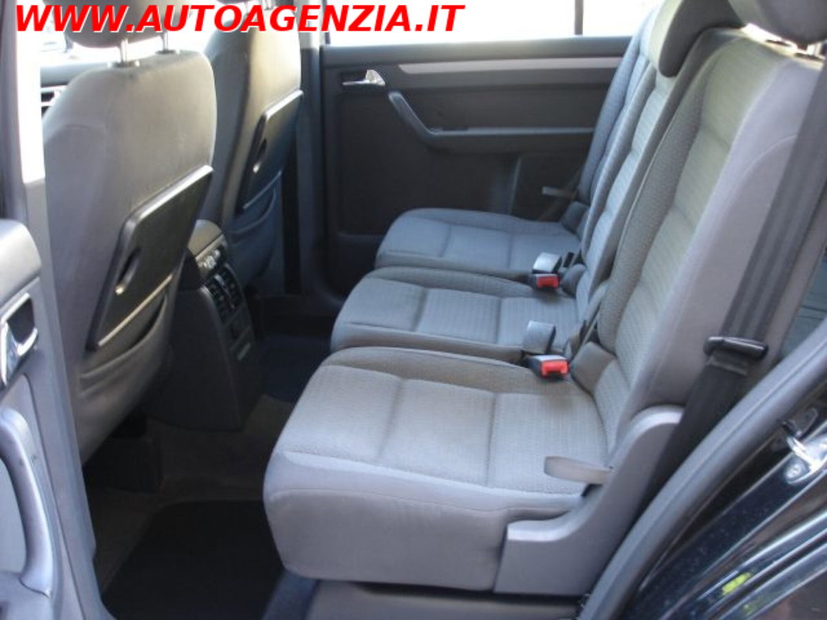 Volkswagen Touran 1.9 TDI 105CV DPF (10)