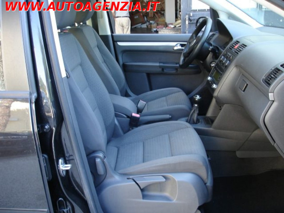 Volkswagen Touran 1.9 TDI 105CV DPF (12)