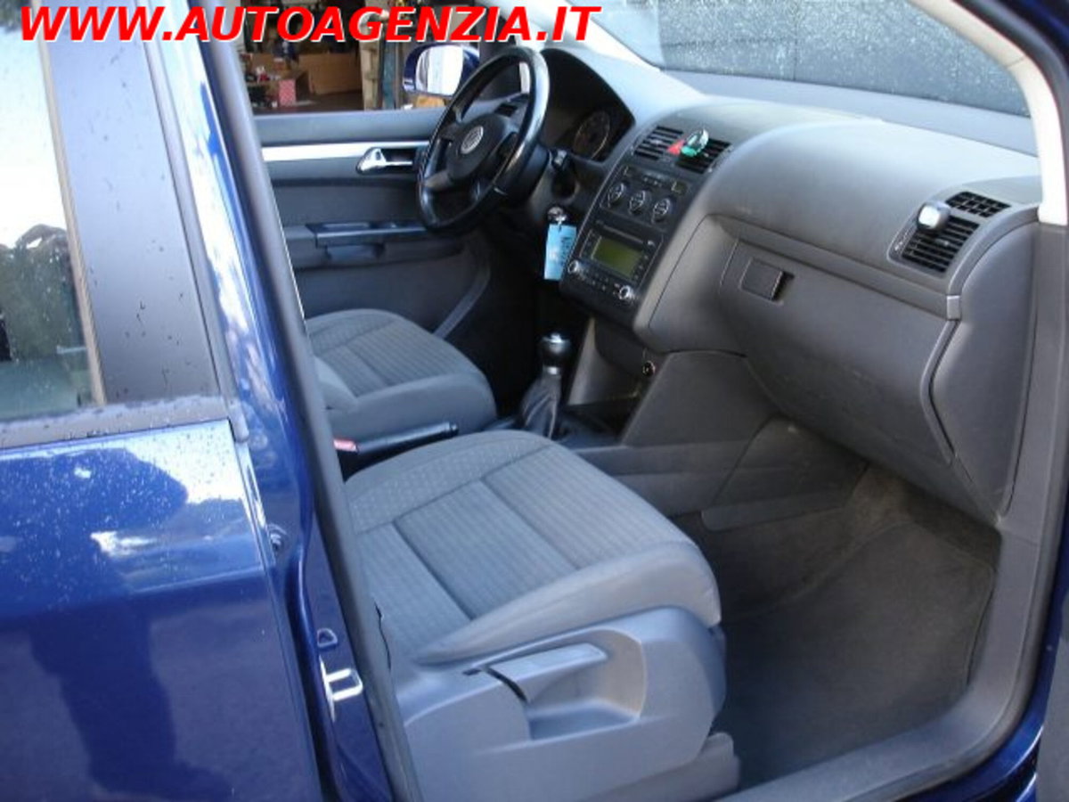 Volkswagen Touran 16V TDI Trendline (13)