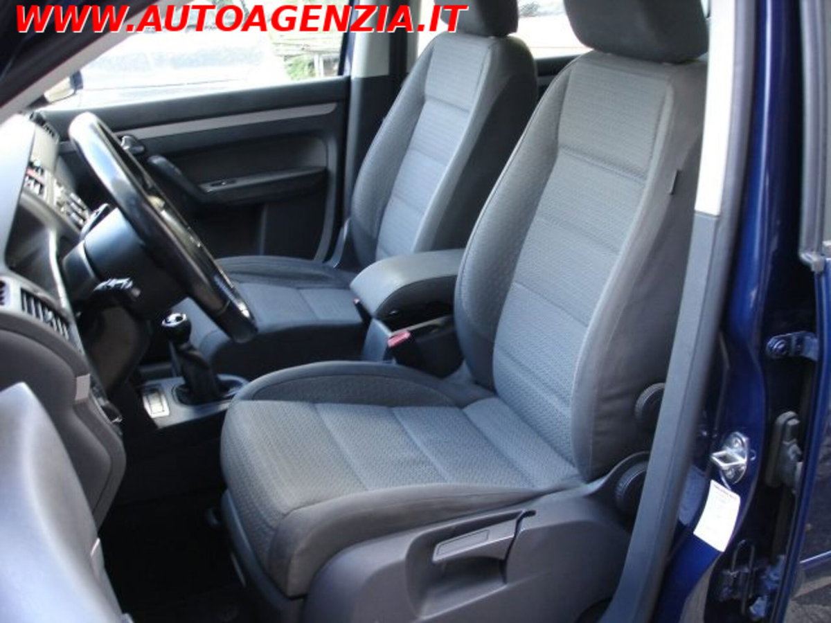 Volkswagen Touran 16V TDI Trendline (9)