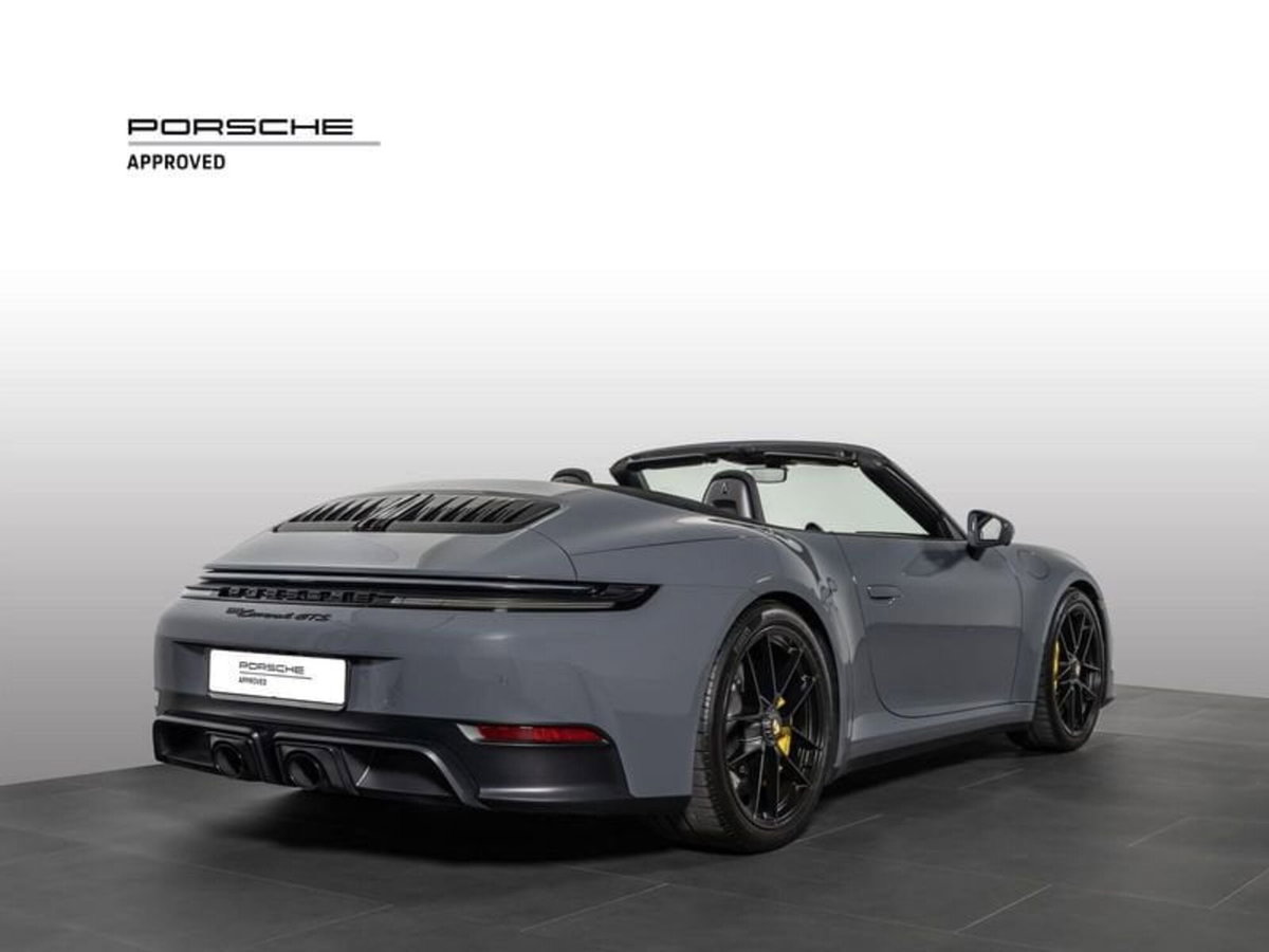 Porsche 911 Cabrio 3.6 Carrera 4 GTS auto (3)