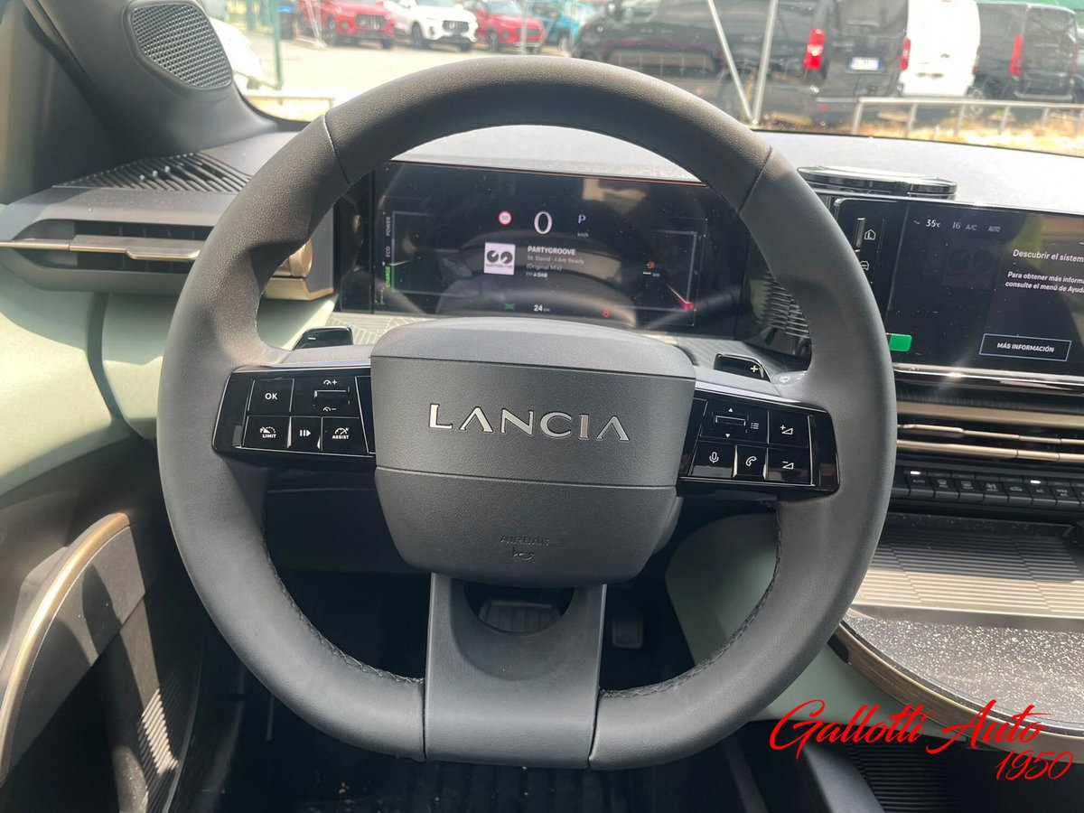 Lancia Ypsilon 1.2 mhev 110cv e-dct (11)