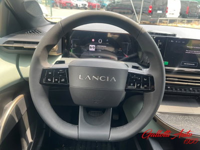 Lancia Ypsilon 1.2 mhev 110cv e-dct (11)