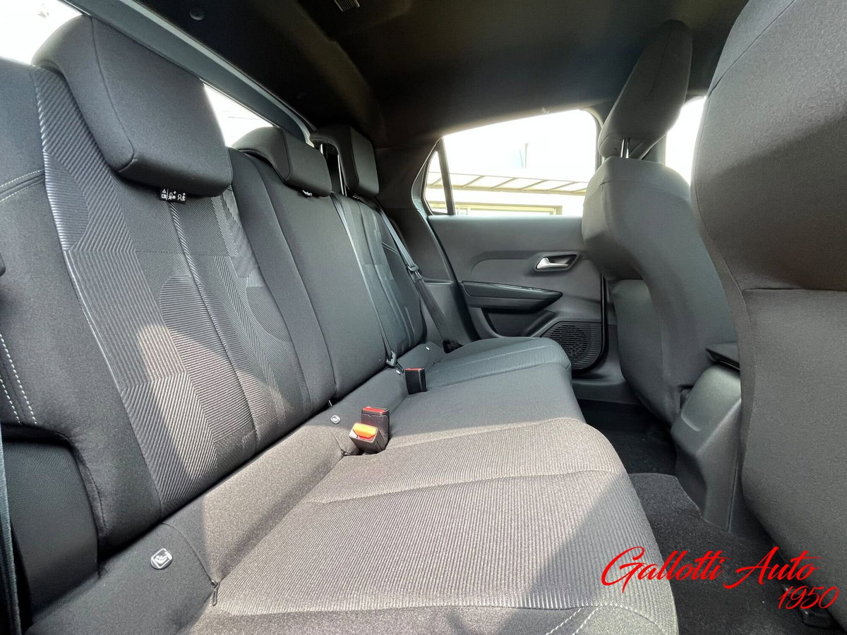 Lancia Ypsilon 1.2 mhev 110cv e-dct (14)