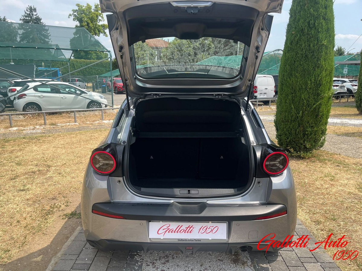 Lancia Ypsilon 1.2 mhev 110cv e-dct (15)