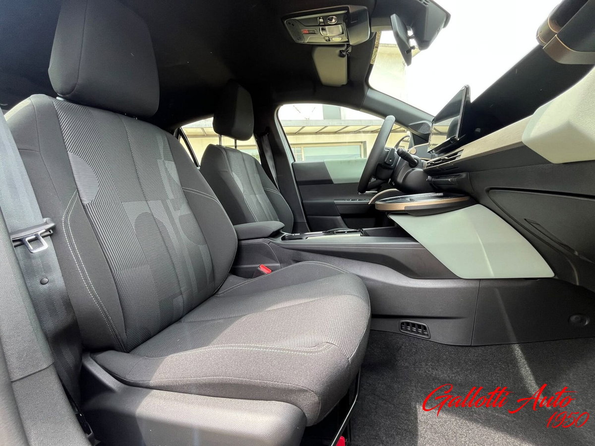 Lancia Ypsilon 1.2 mhev 110cv e-dct (9)