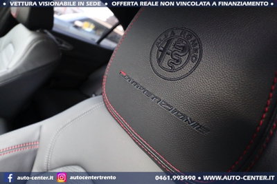 Alfa Romeo Giulia 2.0 Turbo 280 CV AT8 AWD Q4 Veloce (13)
