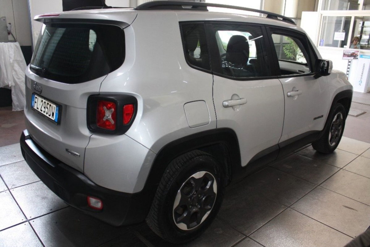 Jeep Renegade 1.6 Mjt 120 CV Longitude (5)