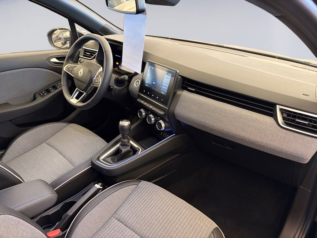 Renault Clio TCe 90 CV 5 porte Techno (6)