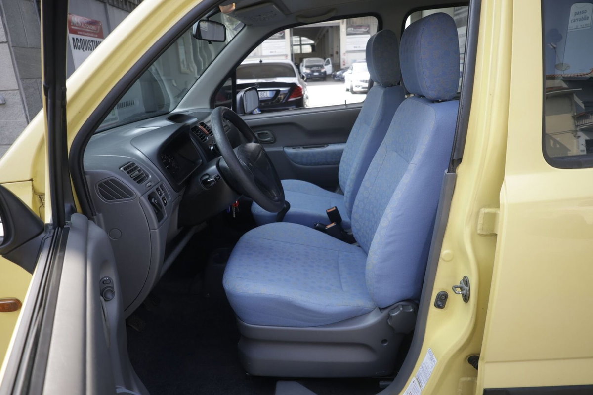 Suzuki Wagon R+ 16V cat 4x4 GL (17)