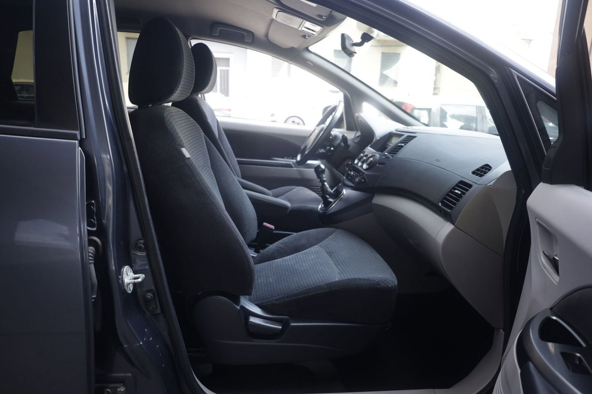 Mitsubishi Grandis DI-D 7 posti Intense (12)