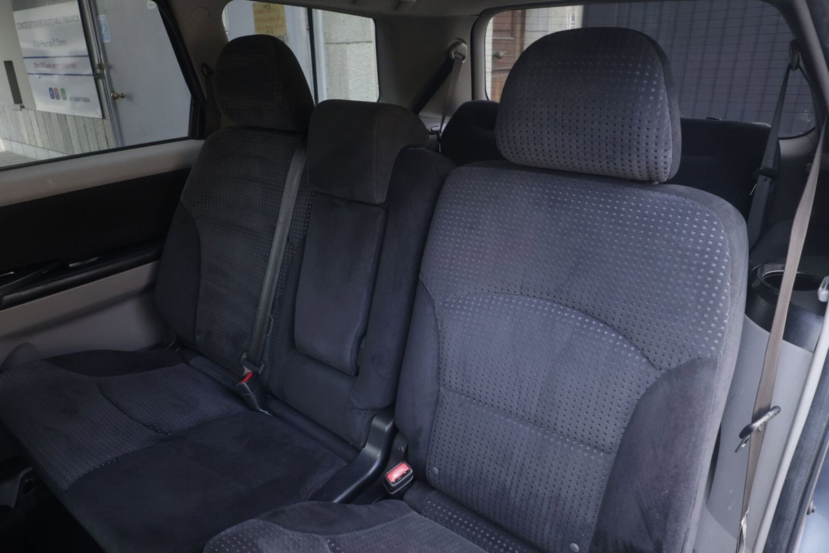 Mitsubishi Grandis DI-D 7 posti Intense (3)