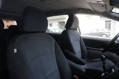 Mitsubishi Grandis DI-D 7 posti Intense (7)