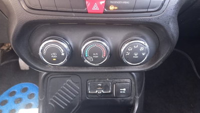 Jeep Renegade 1.6 Mjt Sport (11)