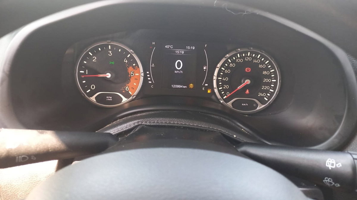 Jeep Renegade 1.6 Mjt Sport (9)