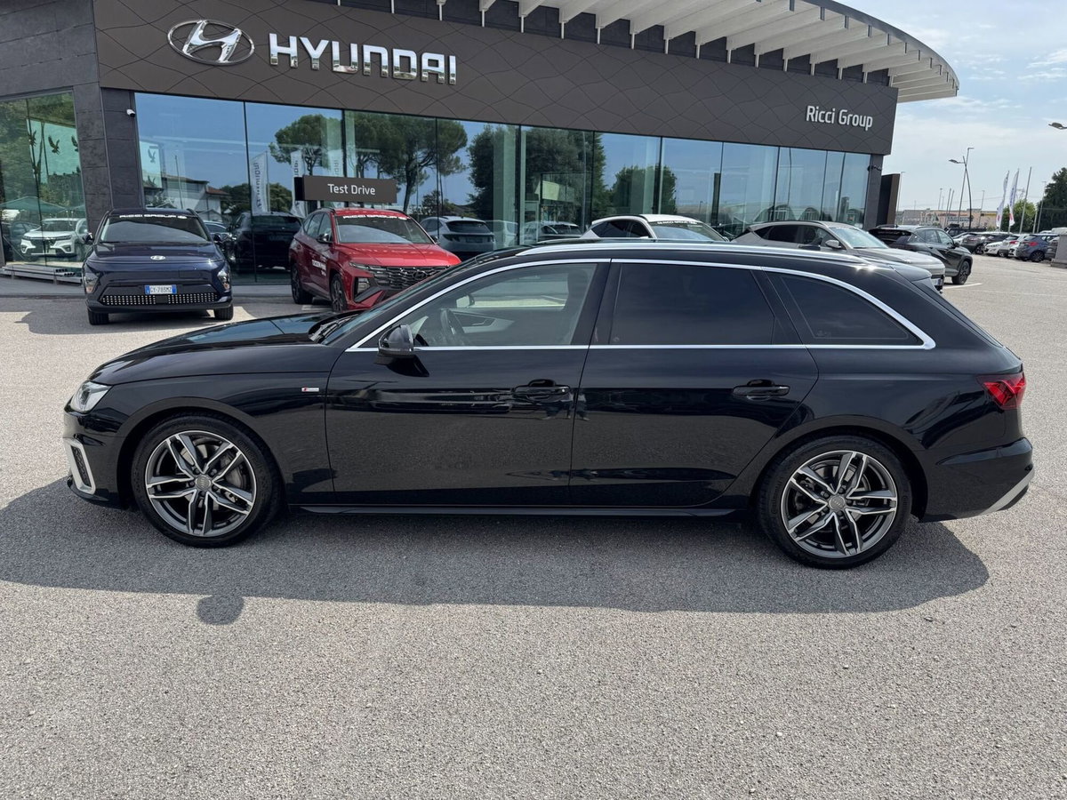 Audi A4 Avant 40 TDI quattro S tronic S line edition (2)