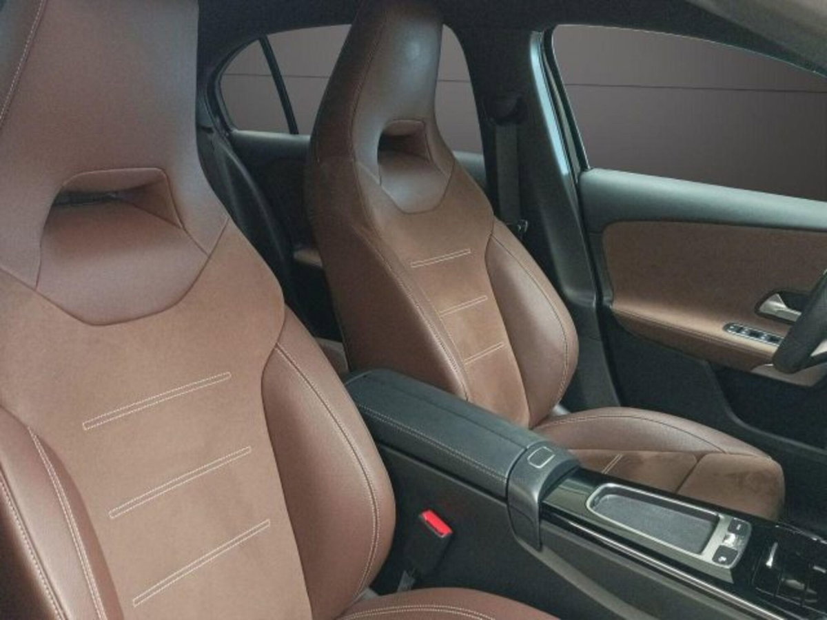 Mercedes-Benz Classe A Sedan 180 AMG Line Premium Plus auto (17)